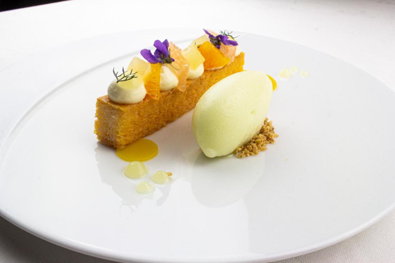 Chateau D'Origny, Chambres D'Hotes Et Restaurant Gastronomique Ouches Екстериор снимка